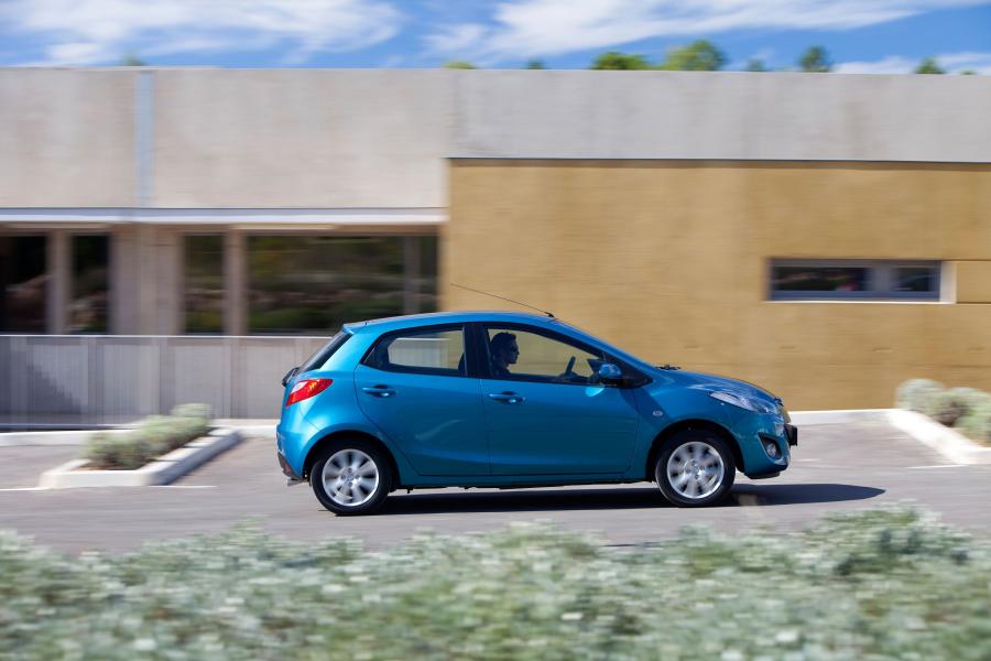  Mazda2 2010 года  (фото 57 из 183)